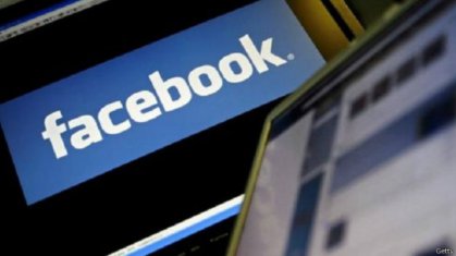 خاصية فيسبوك تنتقي الأخبار “أقل من المستخدمين”