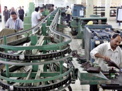 الاقتصادية النيابية: انجاح المنتج المحلي مرهون بالرقابة الحكومية والبرلمانية وحرص المقترضين