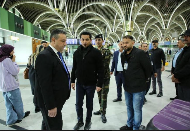 وزير النقل يتفقد انتظامُ الحركةِ الجوية في مطار بغداد الدولي