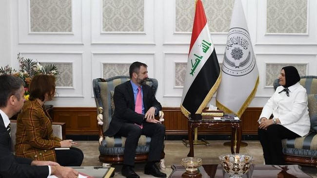 وزير المالية: العراق يتمتع ببيئة أعمال أكثر جاذبية للاستثمارات