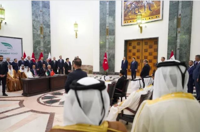 السوداني وأردوغان يرعيان توقيع مذكرة تفاهم رباعي عراقي – تركي – قطري – إماراتي حول طريق التنمية