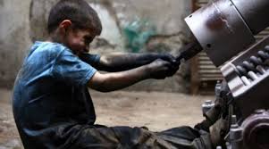عمالة الأطفال.. ضحية قوانين معطلة وعصابات منظمة