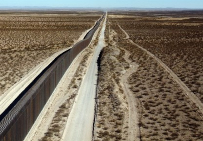 “جدار ترامب” بين المكسيك والولايات المتحدة يتقدم ببطء يوما بعد يوم