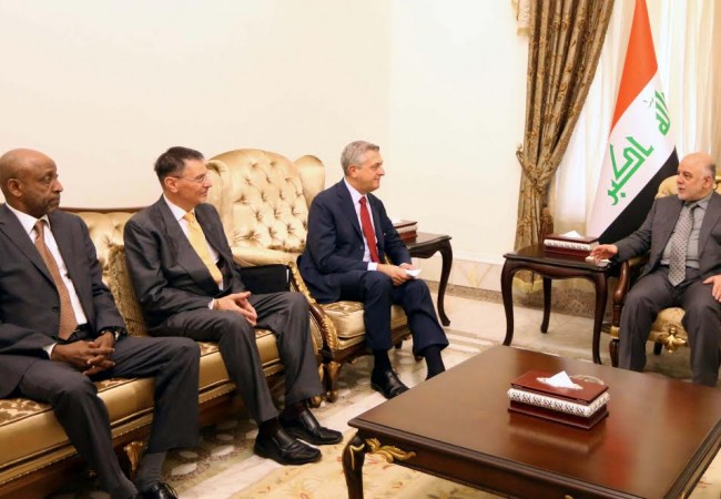 رئيس الوزراء : هيئنا ممرات آمنة للمواطنين خلال معركة الموصل