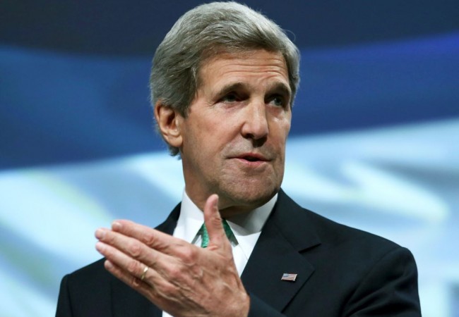كيري: علينا الوقوف بفاعلية مع العراق ودعمه بطريقة منهجية في الصراع ضد الارهاب