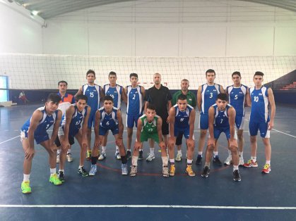 طائرة القوة الجوية تحلق في فضاء الممتاز بصبغة شبابية