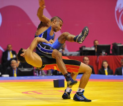 الزعيم يؤكد توفير سبل نجاح بطولة غربي آسيا بالمصارعة الحرة والرومانية للناشئين