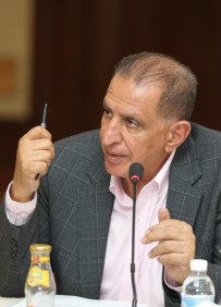 فيصل ينتقد آلية ترشيح ممثل الاتحاد الاسيوي