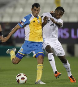 الطلبة يؤكد بقاء يونس محمود في صفوفه وعرض الرفاع غير رسمي