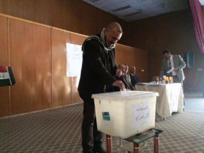 جليل زغير يفوز برئاسة اتحاد الكرة فرع ذي قار