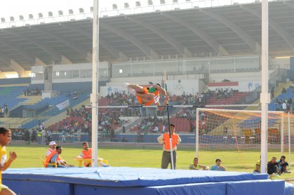 وزير الشباب والرياضة يلتقي اتحاد العاب القوى ويؤكد تسخير كل الامكانيات والملاعب لاعادة التألق لعروس اللالعاب