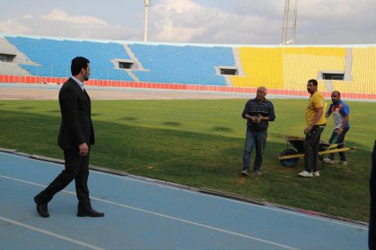 عبطان يتفقد ارضية ملعب الشعب ويشدد على سرعة الانجاز