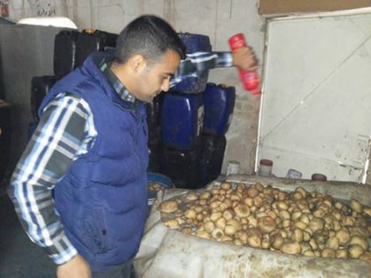 اتلاف اكثر من ثلاثة الاف كغم من مادة الطرشي في المحمودية