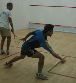 لاعبان اثنان يمثلان العراق في بطولتين دوليتين بالإسكواش