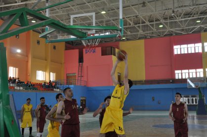 منتخب البصرة يقسو على كلية شط العرب في افتتاح بطولة جامعات العراق السلوية