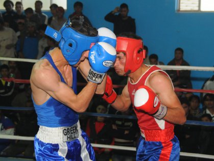 مصطفى يشيد بمعسكر ملاكمينا في ايطاليا