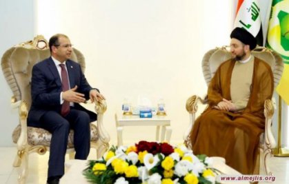 السيد عمار الحكيم يسلم الجبوري مبادرة الاصلاح الوطني لانقاذ الوضع في البلد