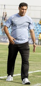 التأشيرة قد تحرم فريق الجوية من مدربه ضد الوحدة السوري