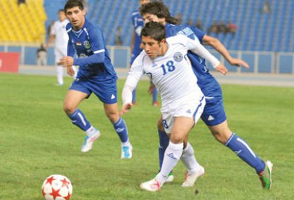 الميناء يرسو في الصدارة العراقية جنبا الى جنب مع نفط الوسط