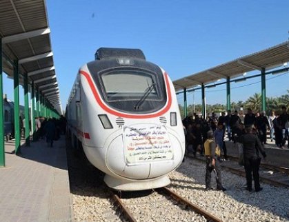 عبطان يعلن  اجور النقل للحافلات والقطارات العائدة للوزارة مجاناً