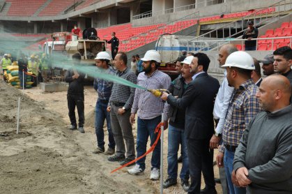رئيس مجلس المحافظة المقدسة يثني على دور وزير الشباب في افتتاح ملعب كربلاء الدولي