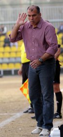 نادي الشرطة يفاوض محمد يوسف لتدريب فريقه الموسم المقبل