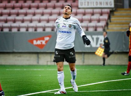 اللاعب احمد ياسين ينسحب عن معسكر الاولمبي بسبب رفض ناديه السويدي تفريغه