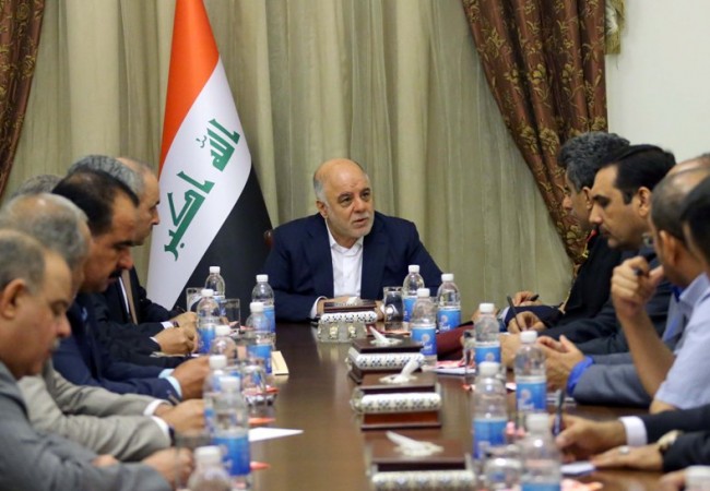 العبادي يعقد اجتماعاً مع نواب محافظة الانبار وأعضاء حكومتها المحلية