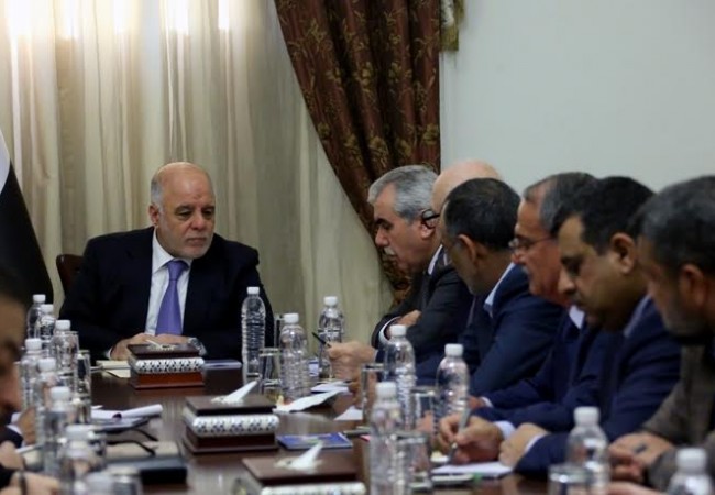 رئيس الوزراء: الموازنة اعتمدت تخفيض الانفاق الحكومي لادنى مستوياته لتغطية الرواتب