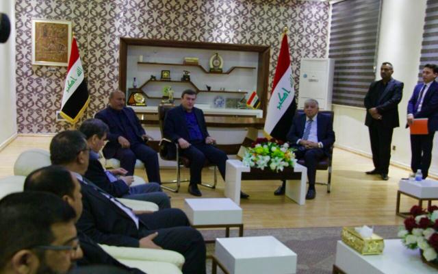 وزير النفط يزور محافظة كربلاء ويتفقد الخدمات المقدمة للزائرين