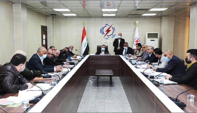 وزير الكهرباء يعقد اجتماعاً موسعاً مع الملاكات المتقدمة في فرع توزيع كهرباء بغداد/الكرخ
