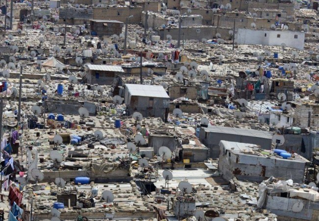 الخدمات النيابية تقترح حلين لمشكلة العشوائيات