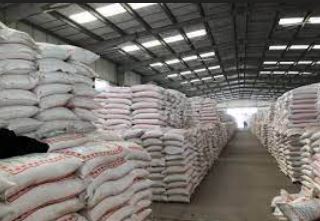 التجارة تباشر بتجهيز وكلاء الطحين بالحصة الثانية لعام 2024