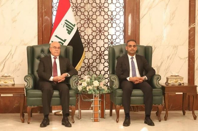 وزير الصحة: نعمل على تطوير المؤسسات الصحية وافتتاح مشاريع جديدة في البصرة