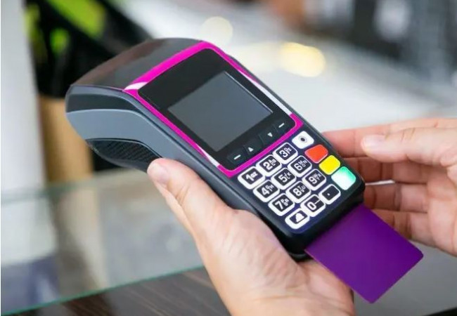 المرور تعلن الانتقال إلى نظام الدفع الالكتروني تدريجيا في مجمعات التسجيل