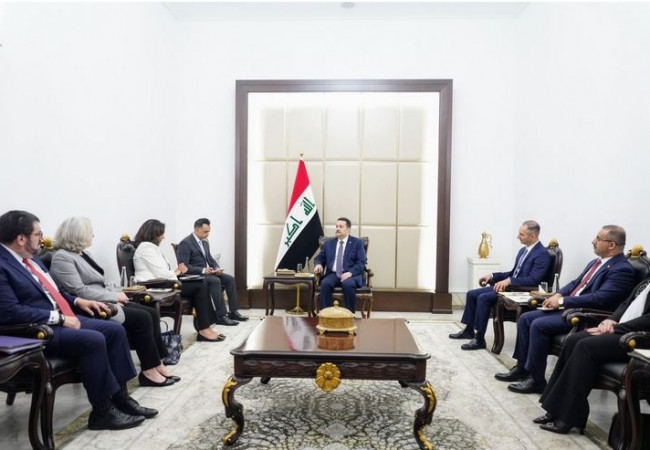رئيس الوزراء يؤكد حرص العراق على تعزيز نظامه الديمقراطي
