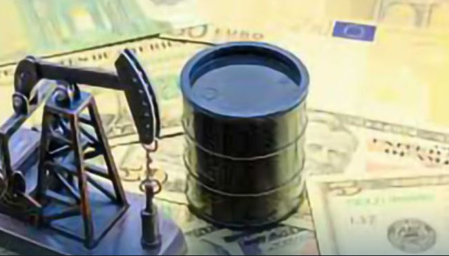 تراجع أسعار النفط مع صعود الدولار