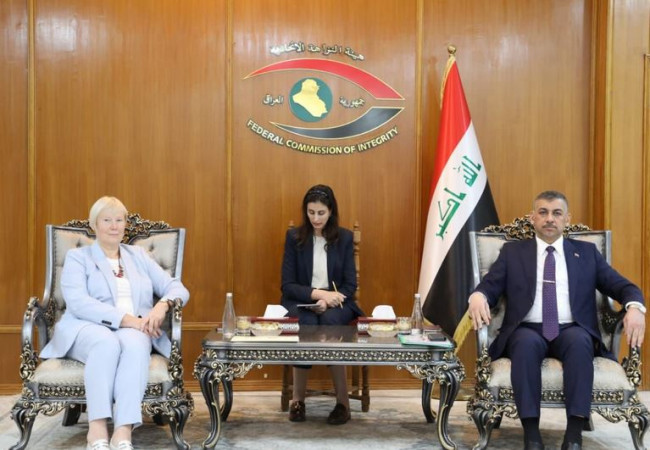 رئيـس هيئة النزاهة يشدد على توفير البيئة الآمنة للمستثمرين والشركات الأجنبية