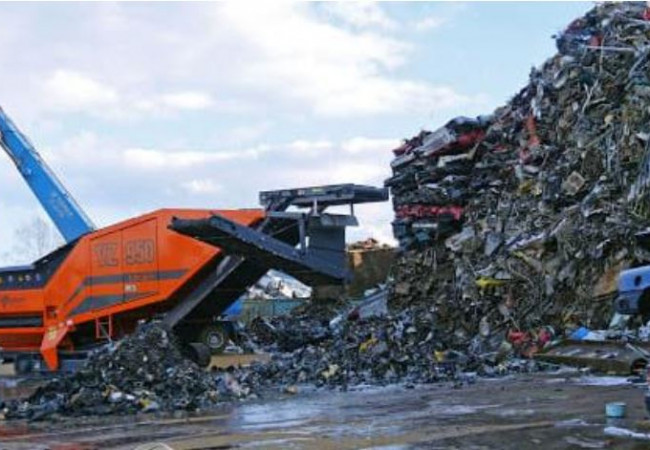 الصناعة : السكراب  يغذي مصانع حديد التسليح