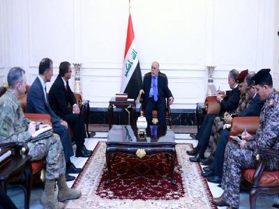 بايدن وكارتر يؤكدون للعبادي حرص الولايات المتحدة على وحدة العراق وسيادته