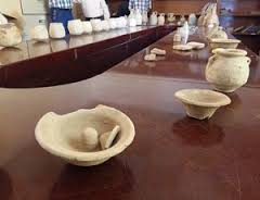 الثقافة تستلم 35 قطعة أثرية من النجف