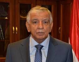 وزير النفط يوعز بتوزيع 4 الاف حقيبة مدرسية لابناء الشهداء في البصرة وذي قار