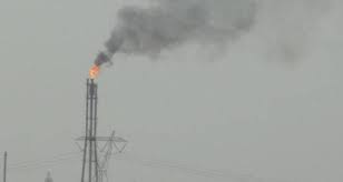 هبوط أسعار النفط في أول جلسة تعامل بعد إخفاق أوبك في خفض وفرته