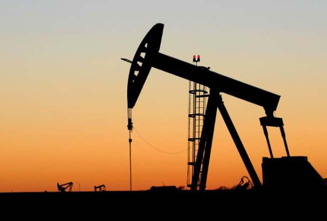 تراجع أسعار النفط بعد إنتعاش مؤقت