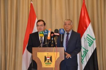 العراق ومصر يوقعان مذكرة تفاهم خاصة بتطوير الصناعة النفطية والغازية