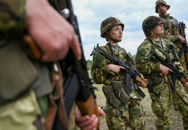 الجيش في المجر ملاذ العاطلين عن العمل بسبب أزمة كورونا