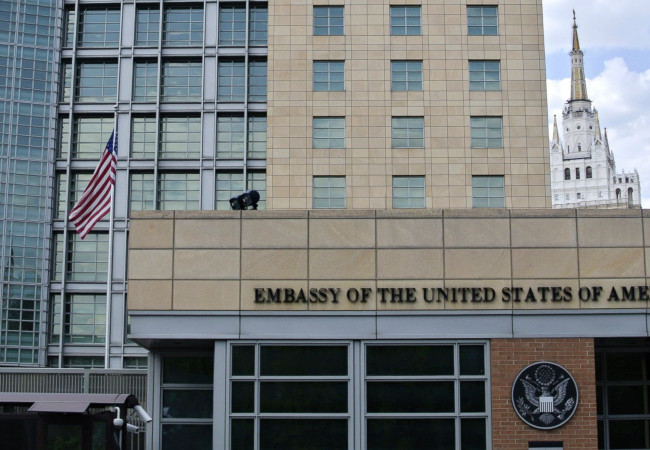 الولايات المتحدة تنوي إغلاق قنصليتيها في روسيا