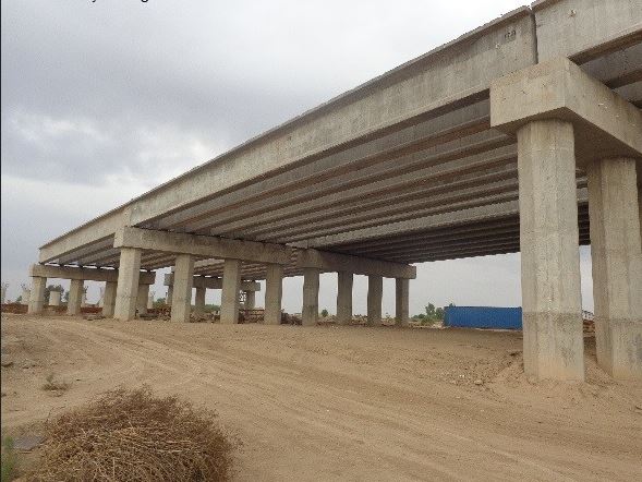 محافظ ذي قار يطالب بتفعيل قانون الاستثمار الجديد وايجاد منظومة مصرفية حديثة