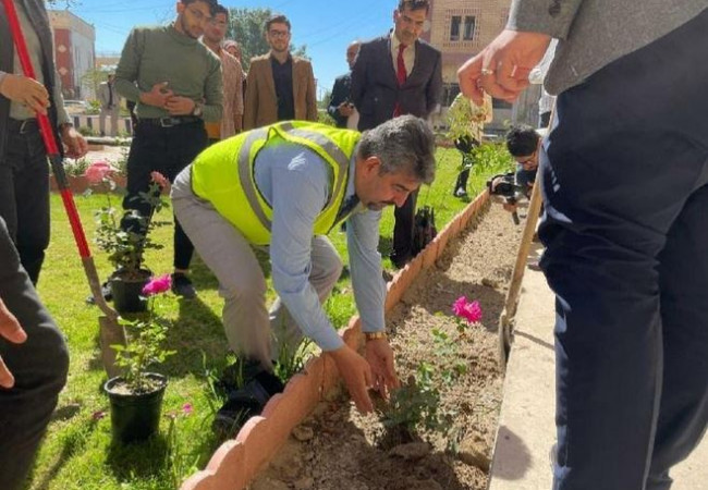 جامعة واسط تنظم حملة تشجير ضمن فعاليات يوم التشجير الوطني