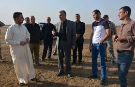 محافظ واسط يطلع ميدانيا على الموقع الجغرافي المزمع تنفيذ مصفى نفطي فيه